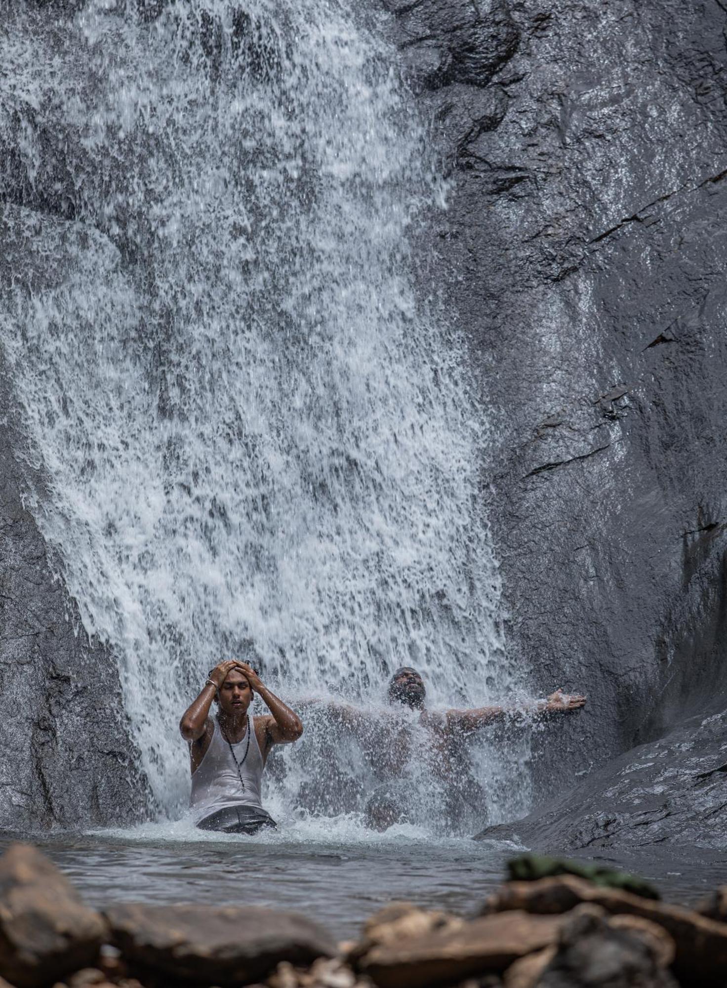 Aruvikuzhy Waterfalls Villa Kozhancheri Exteriör bild